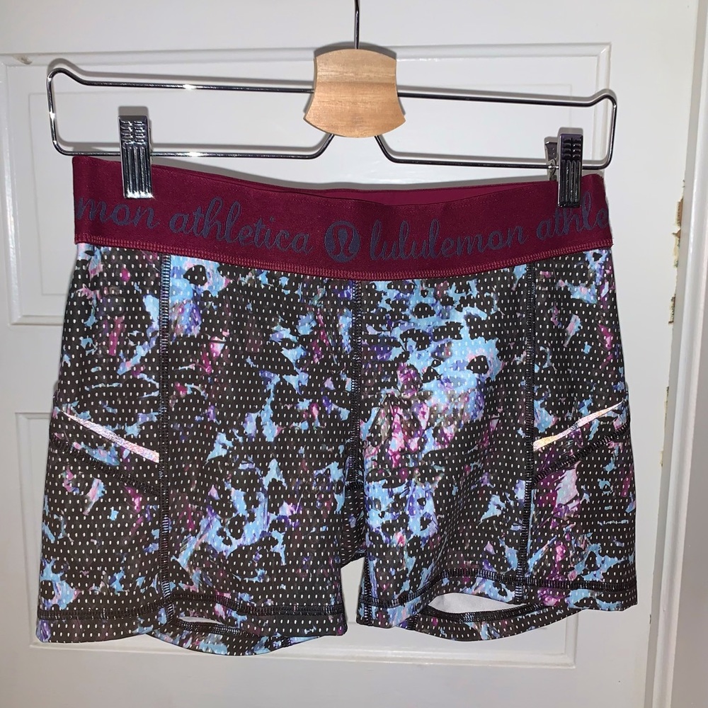 lululemon athletic stretchy shorts